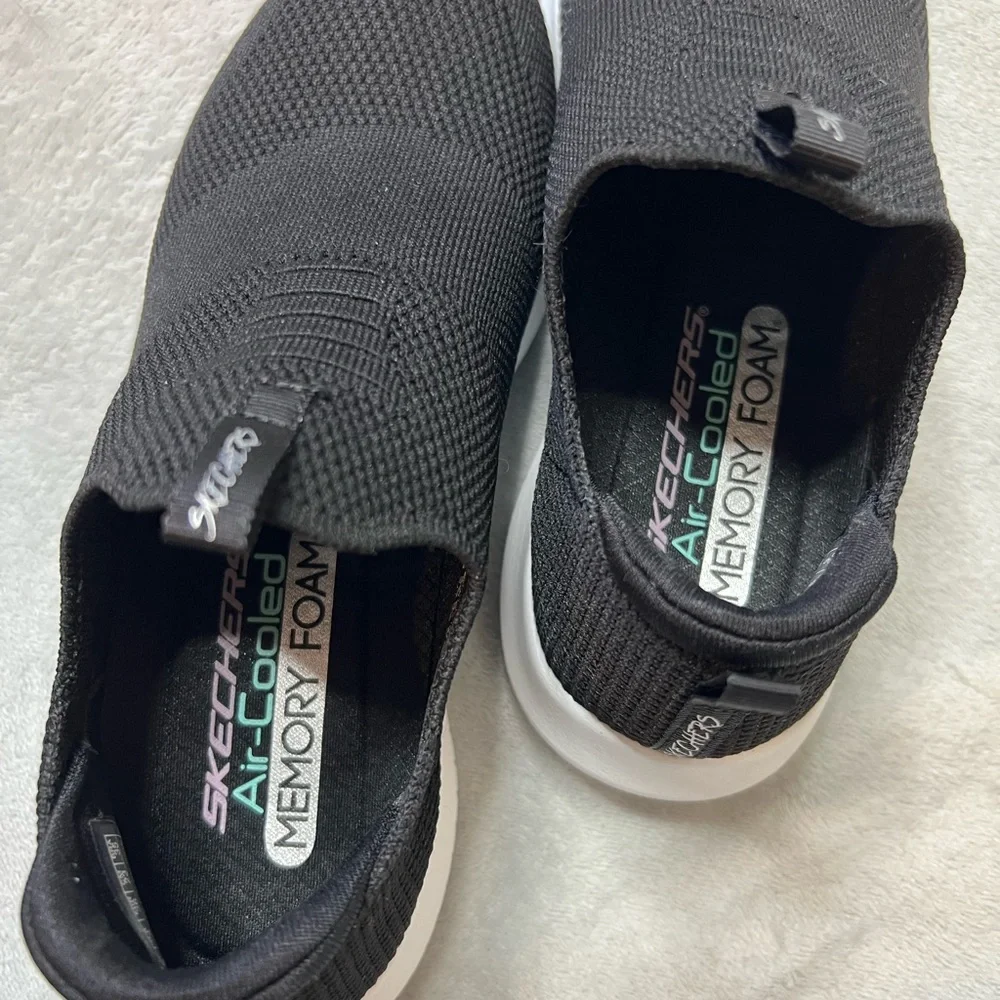 NWOT Skechers Memory Foam Slip On Tennis Shoes - Picture 5 of 8